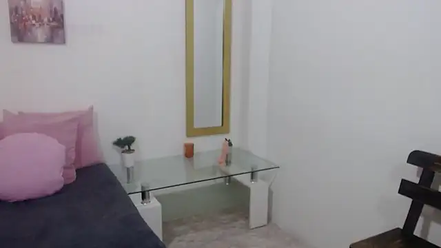 Scarlett_Adams_ webcam