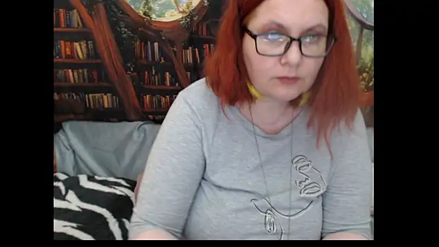 PlayfullMature webcam