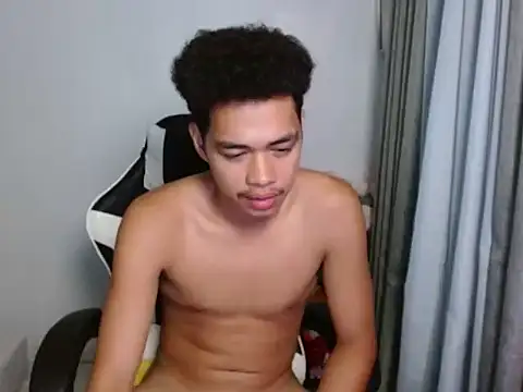 curlyasian_njxx webcam