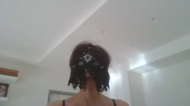HelenTiAscolta webcam