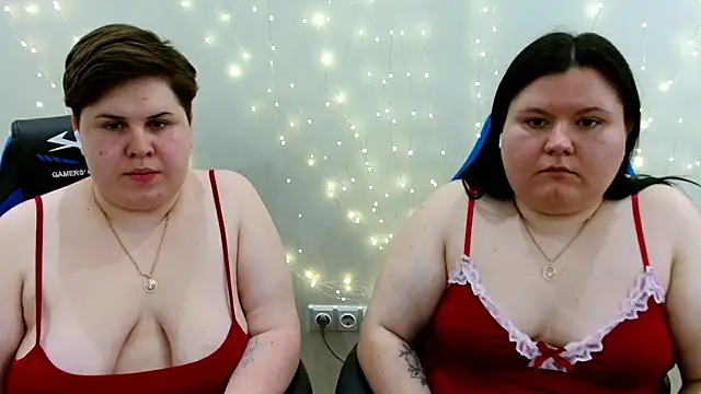BeckyAndHellen webcam