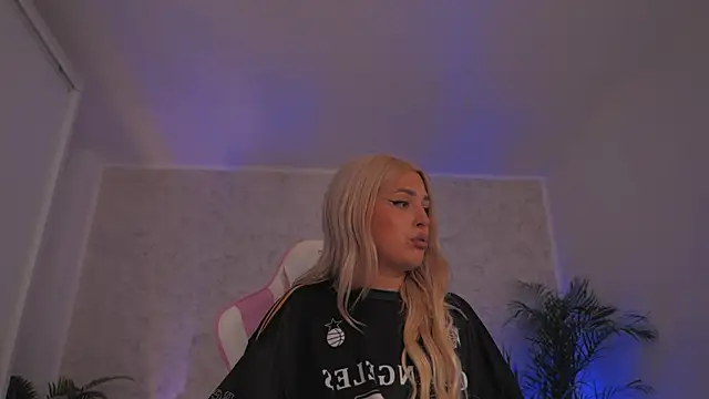 Ava-Diamond webcam