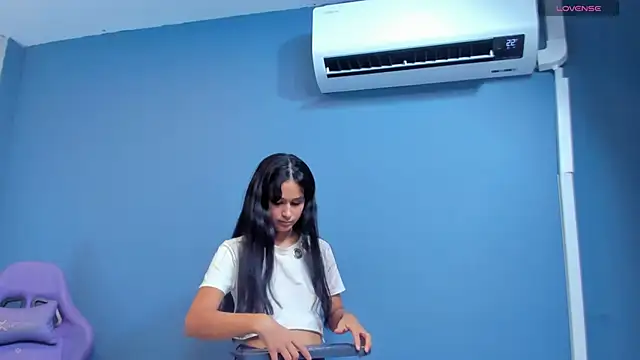 luly_dreams webcam