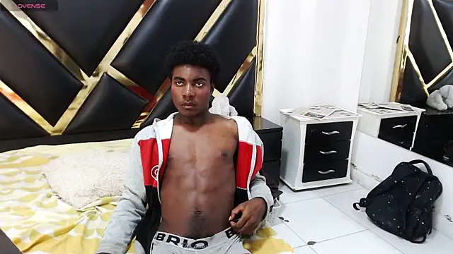 NoahJhonson69 webcam