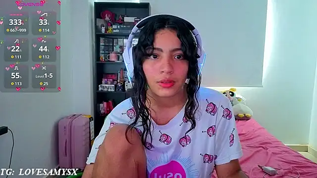 Lovelyamyy webcam