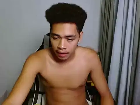 curlyasian_njxx webcam
