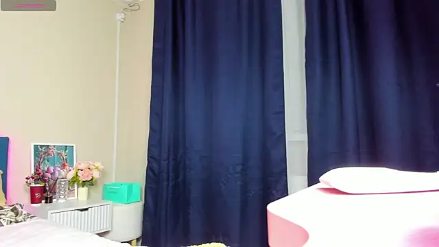 BritneyLix webcam