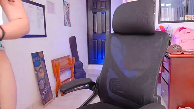 Scarletleon77 webcam