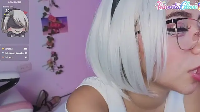 hinnata_lewis webcam