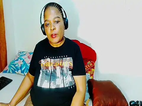 Love-Racheal75 webcam