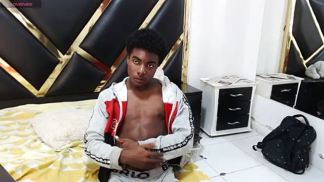 NoahJhonson69 webcam