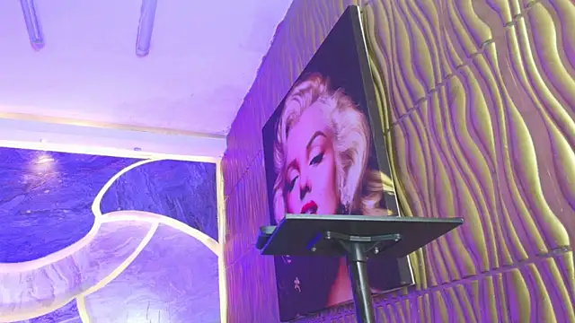 Violeta_Alvarez webcam