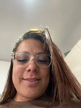Pretty__Milf webcam