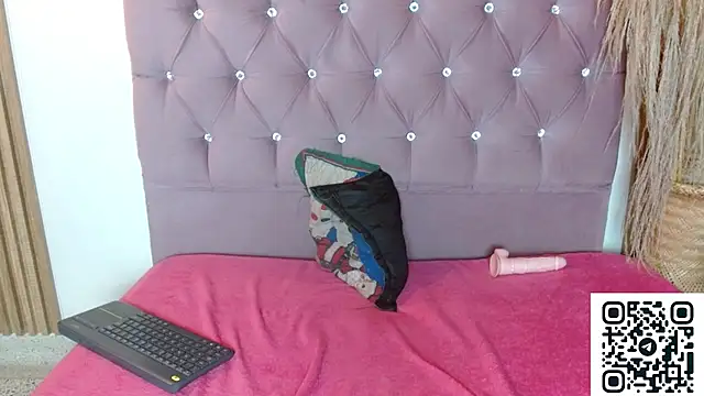 jade_roush webcam