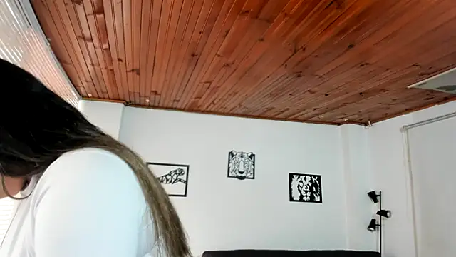 LinaBrowm webcam