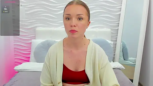 VirginOlly webcam