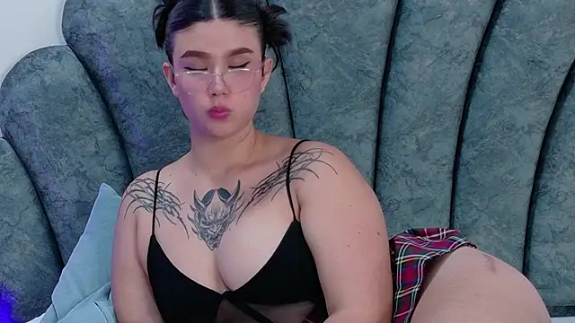 Emily-Cooper- webcam