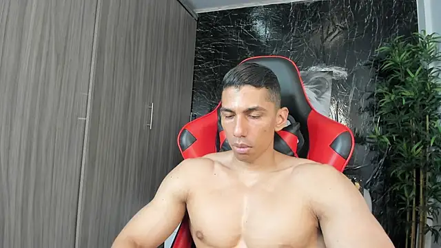 Erik_castle webcam