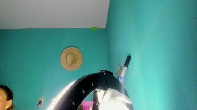 SheraHadee webcam