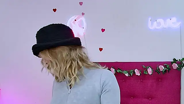 Sharlott_3 webcam