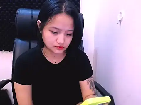 Beraie - Female webcam sex chat