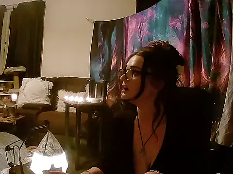 bloomvioletmoon webcam