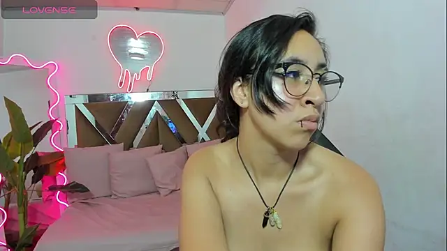 STACEY_TAY webcam