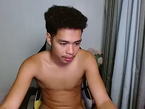curlyasian_njxx webcam