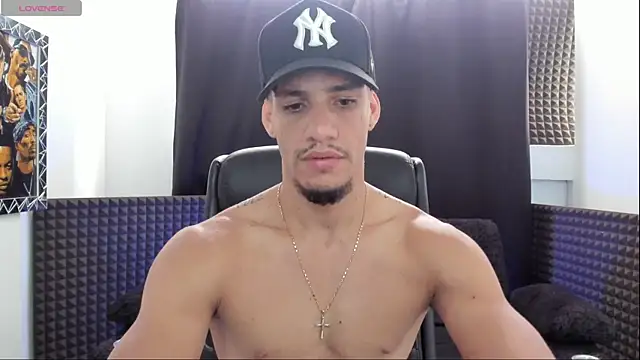 jhonnysnow17 - Jhonnysnow17's free webcam - UK Sex Cams
