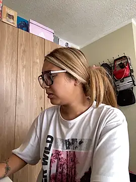 Miabonnett_ webcam