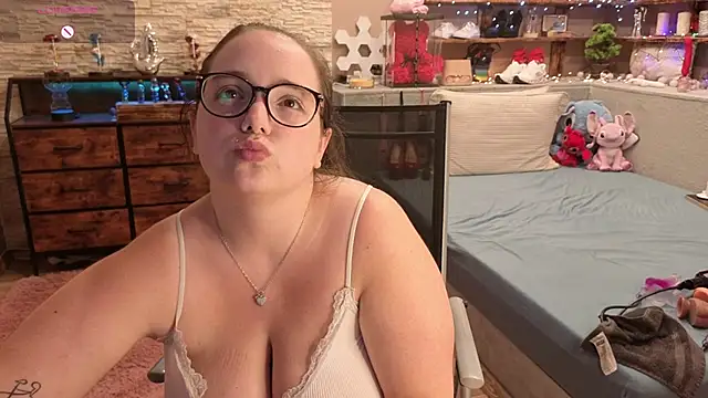 Kimberly-Caprice webcam