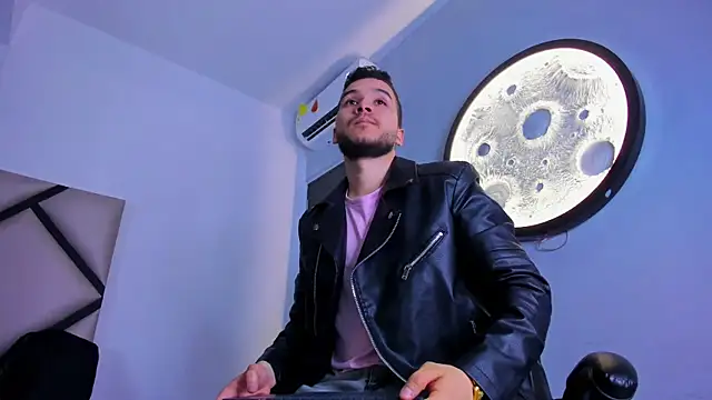 mike_257 webcam