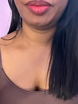 tamil_Aarathi webcam