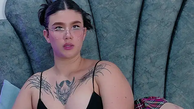 Emily-Cooper- webcam