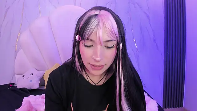 AliiceWonderland_ webcam