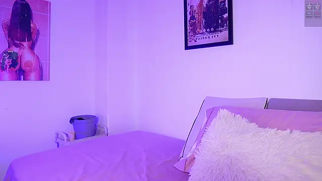 YourMandy webcam