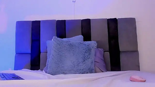 light_eyes_ webcam