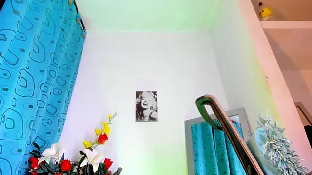 MistressOriana webcam