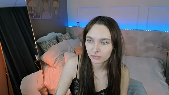 ChloeSunny webcam