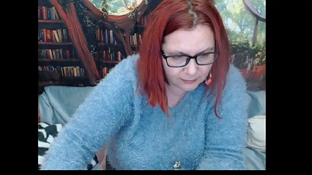 PlayfullMature webcam