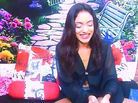 IndianPretty14u2Luv webcam