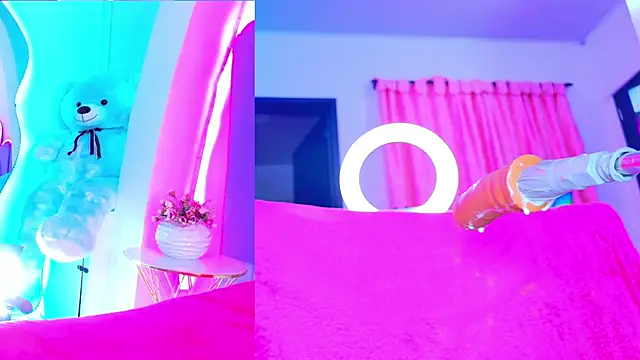 NathaxaLeans webcam