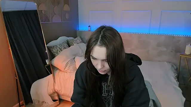 ChloeSunny webcam