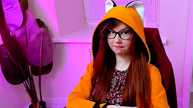CarolGiggly live sex cam