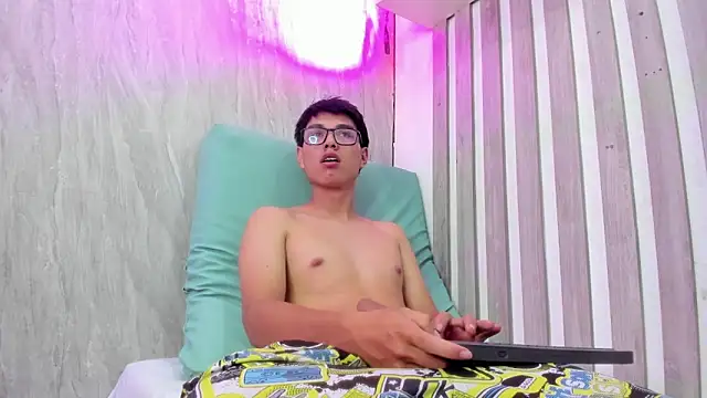 Dylanxscot webcam