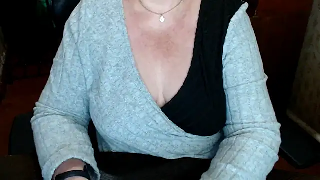 AlisaHot55 webcam