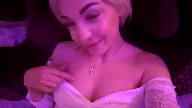 PinkyNatty webcam