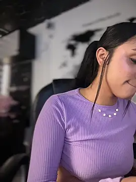 Isabella-Teen live cam