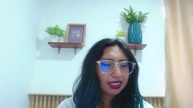 Violet_2003 webcam