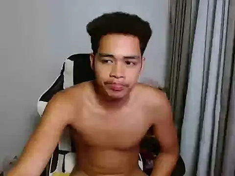 curlyasian_njxx webcam